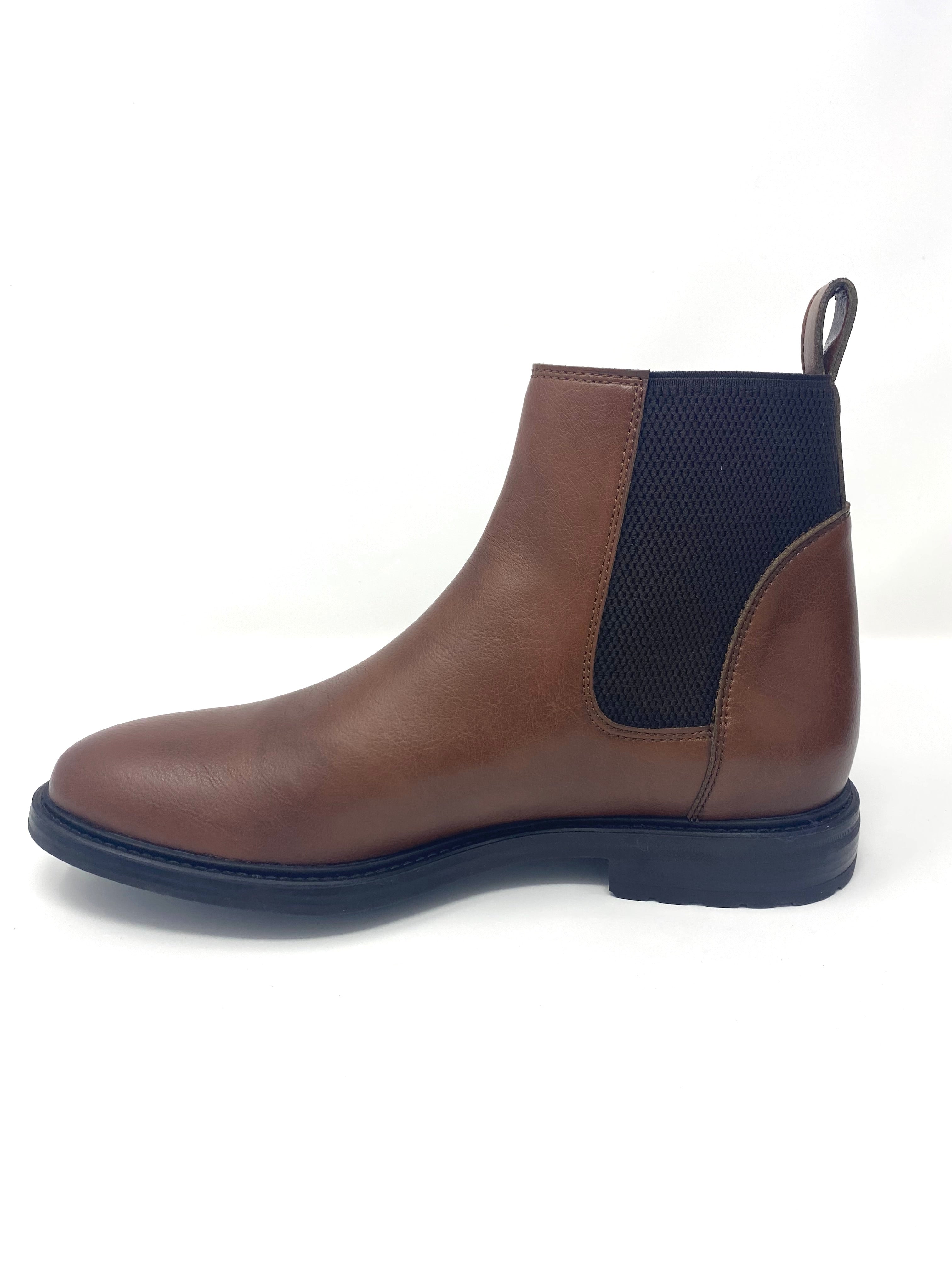 5704 Oscar Chelsea Boot in Tan from Novacas